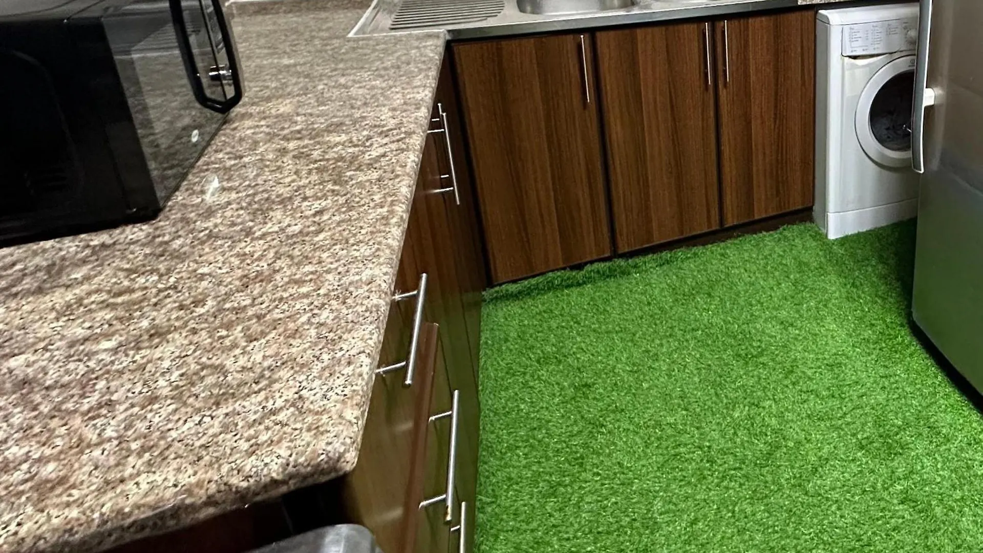 Homestay Abu Dhabi Center - For Elites Apartment