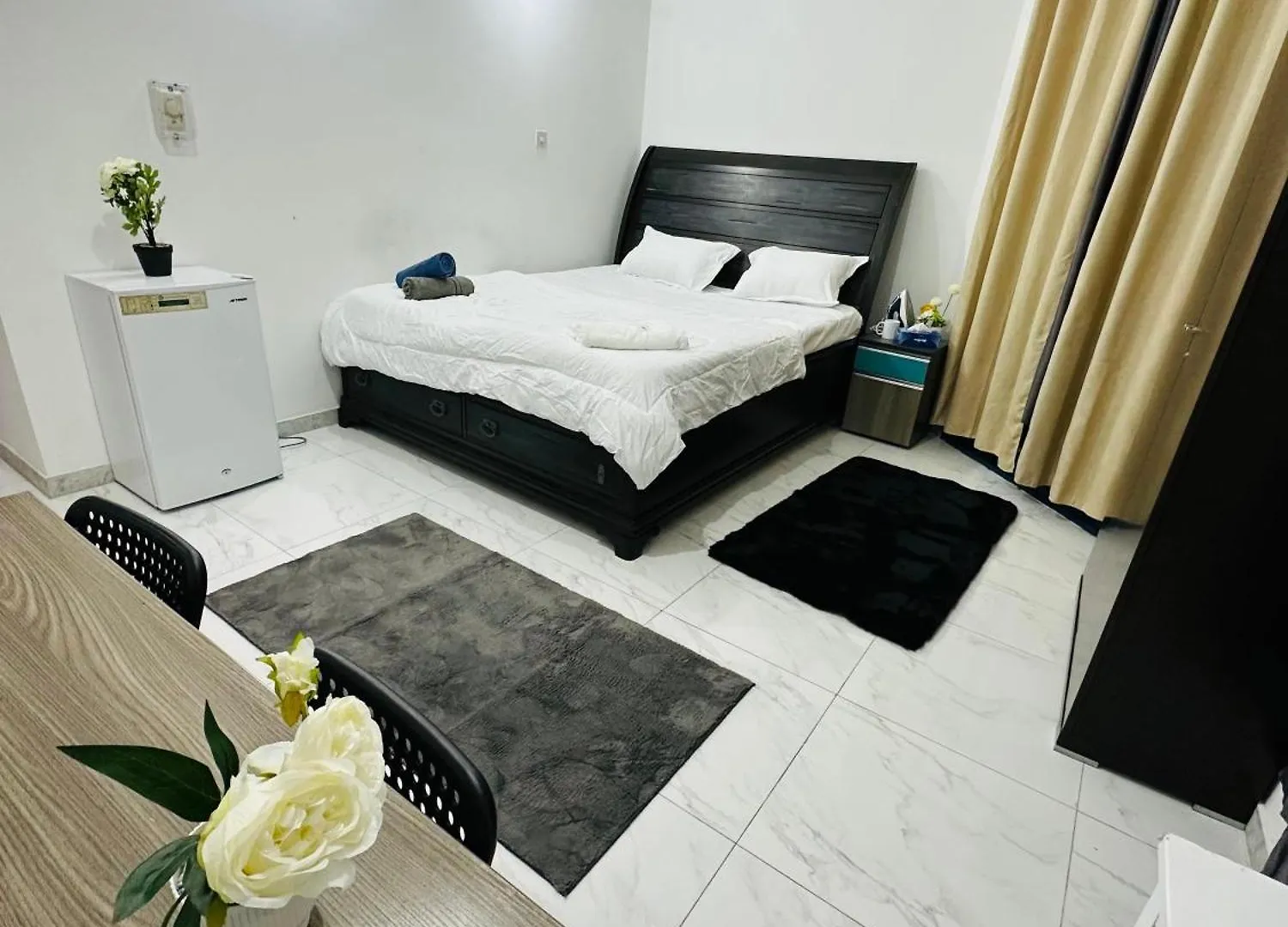 Abu Dhabi Center - For Elites Apartment Homestay